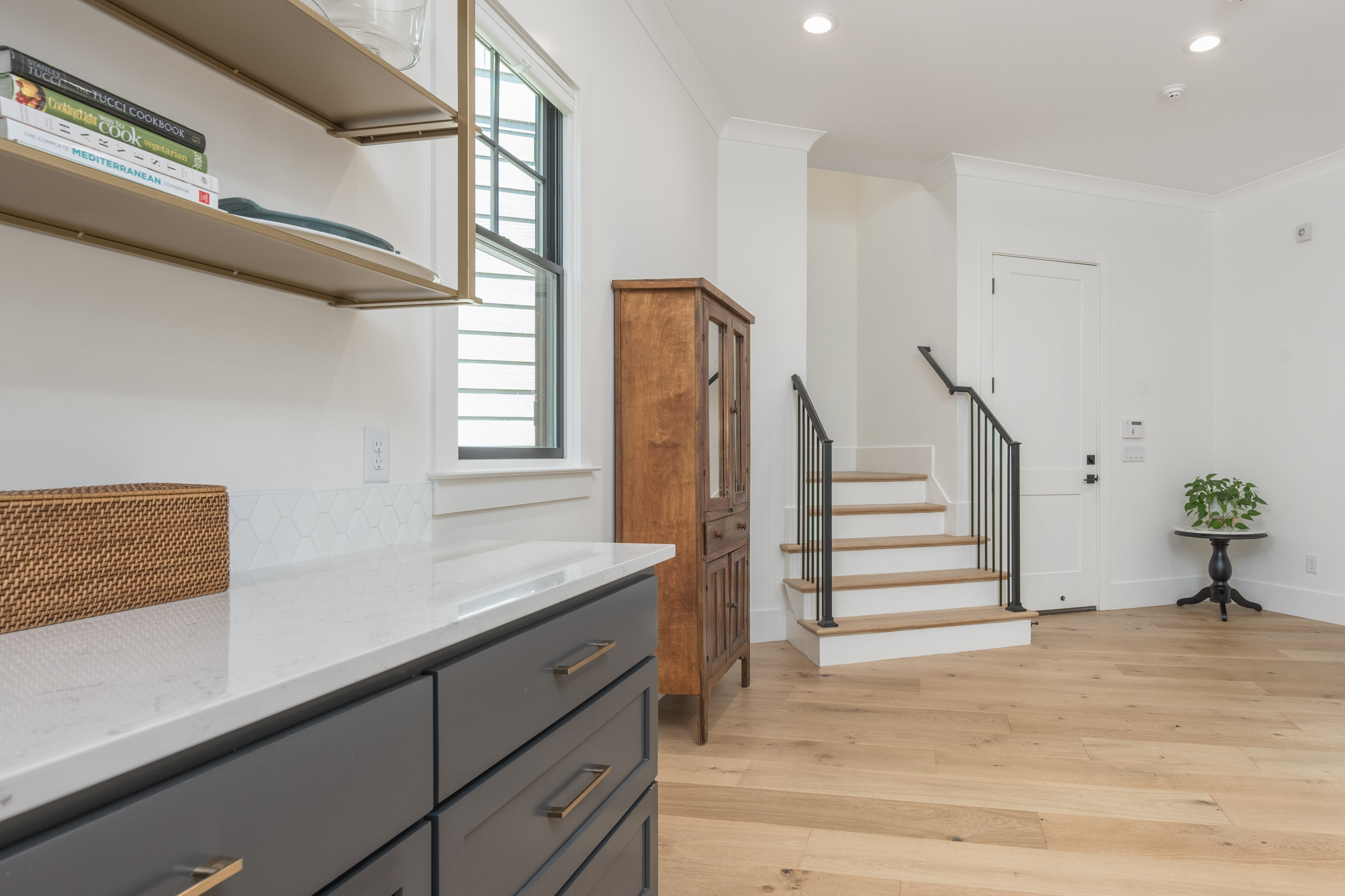 1041 Holt's Ferry image 29